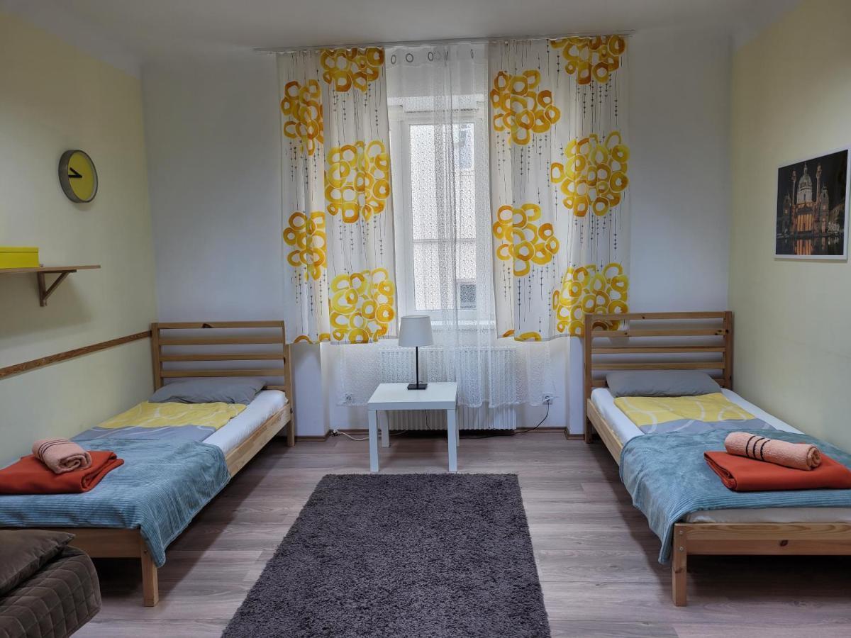 Budget Studio Near Prater Viena Exterior foto